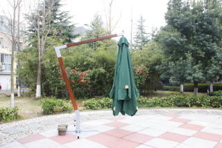 Садовый зонт на боковой стойке SLHU007