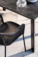 Венето обеденная группа на 4 персоны со стульями Лион, каркас темно-серый, роуп темно-серый