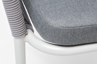 Марсель стул плетеный из роупа, каркас алюминий белый шагрень, роуп серый круглый, ткань серая