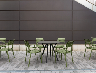 Стол пластиковый Max Table Ø90
