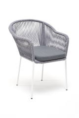 Лион плетеный стул из роупа, каркас стальной белый, роуп светло-серый, ткань серая